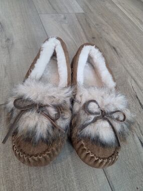 Emu Australia Amity Sheepskin Moccasins Size 7